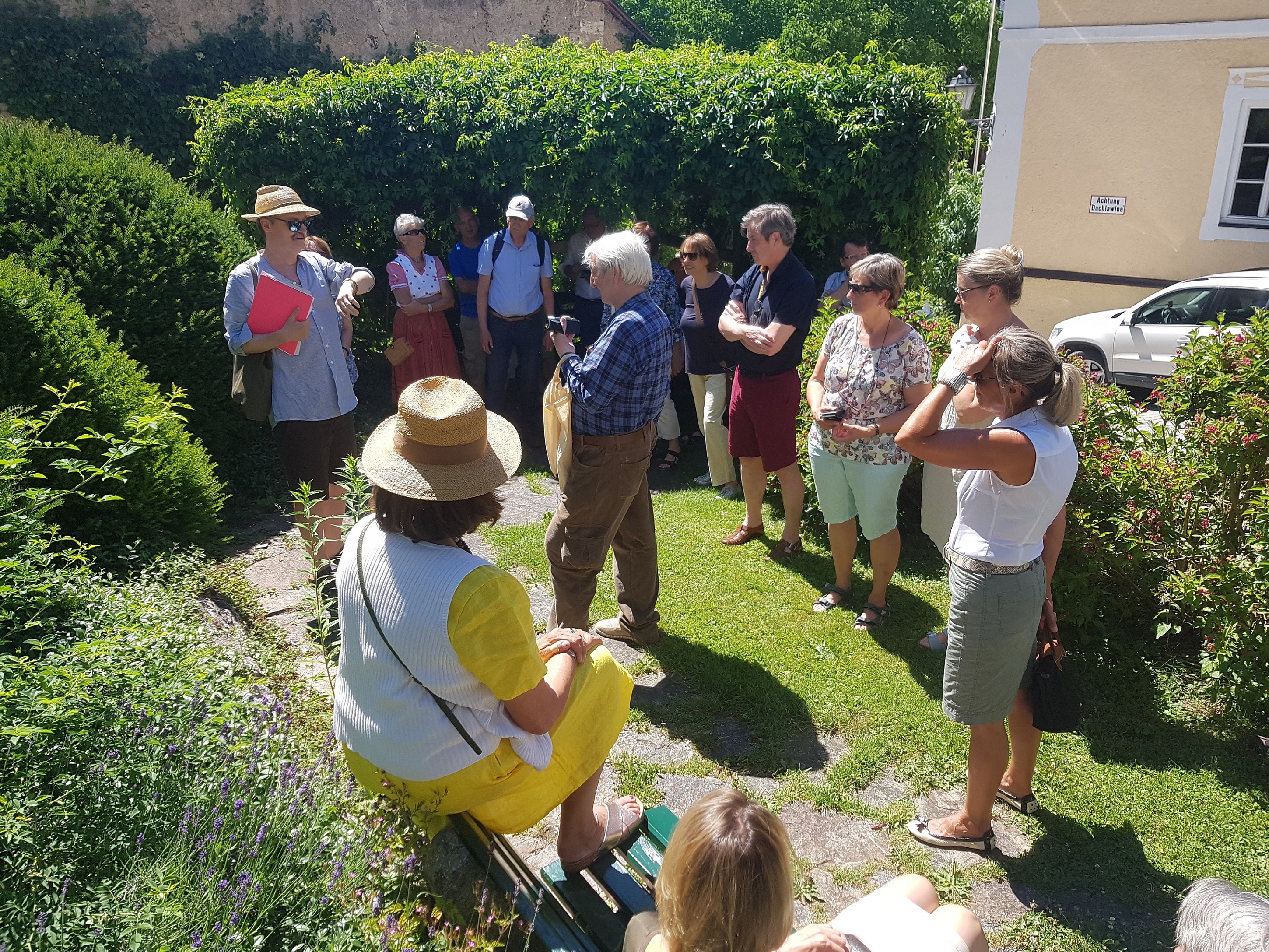 Kitzbühel. Porträts. In der Stadt. - Rundgang mit OSR Hans Wirtenberger & Dr. Helmuth Oehler am 29.06.2019. Foto: Dr. Wido Sieberer, Kitzbühel.